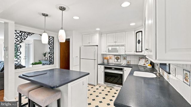 1126 PINEGROVE AVE, Lansdale, PA 19446