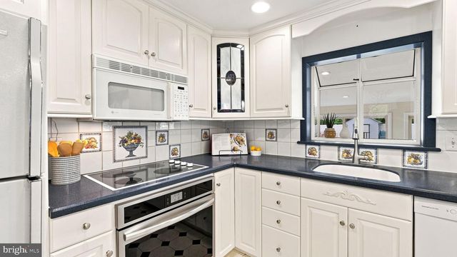 1126 PINEGROVE AVE, Lansdale, PA 19446