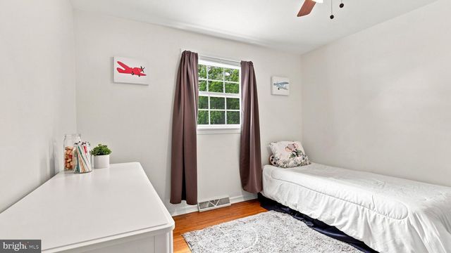 1126 PINEGROVE AVE, Lansdale, PA 19446