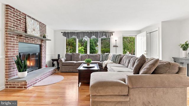 1126 PINEGROVE AVE, Lansdale, PA 19446