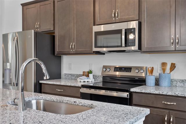 9902 TATE LANE, Tampa, FL 33626