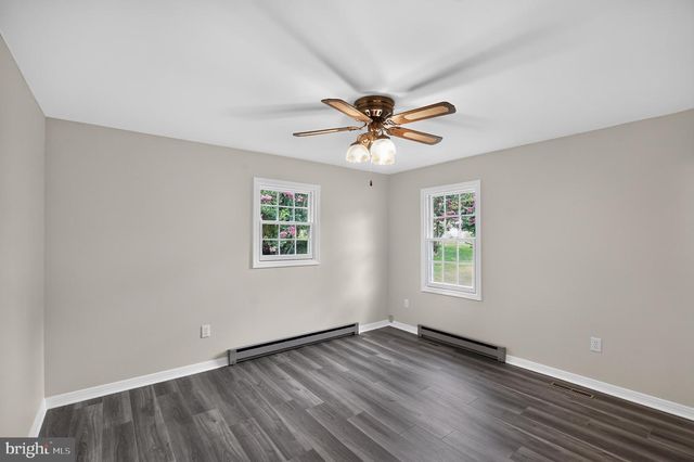 13996 LAKEVIEW DR, Gainesville, VA 20155