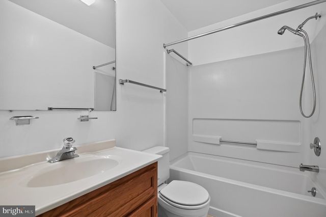 13996 LAKEVIEW DR, Gainesville, VA 20155