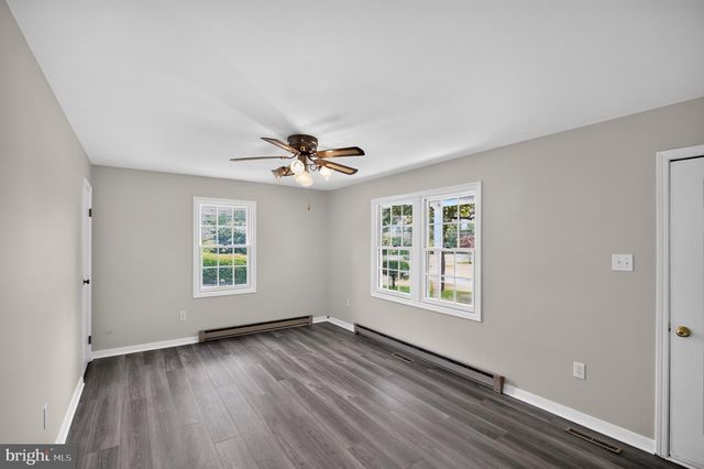 13996 LAKEVIEW DR, Gainesville, VA 20155