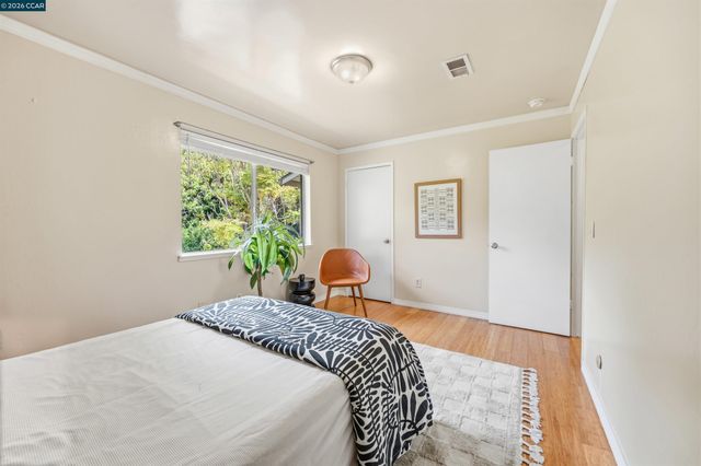 1888 Tesoro Ct, Pinole, CA 94564
