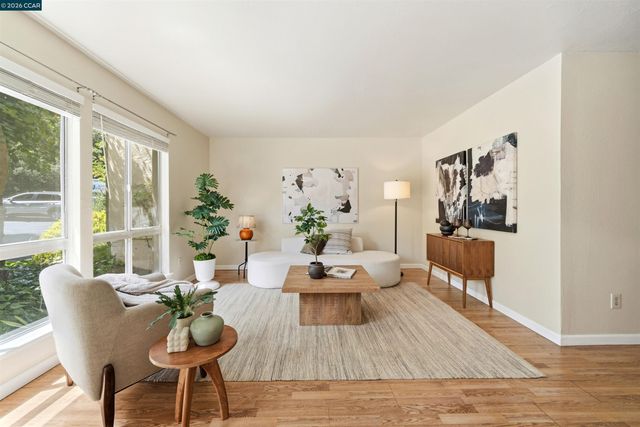 1888 Tesoro Ct, Pinole, CA 94564