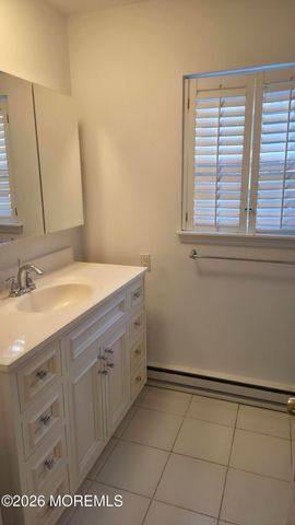 47 Cambridge Court E, Lakewood, NJ 08701