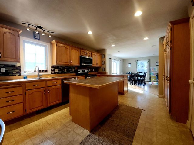 8 Byrne Road, Northwood, NH 03261