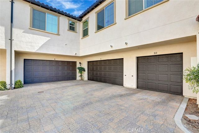 2785 E Berry Loop Privado, Ontario, CA 91761