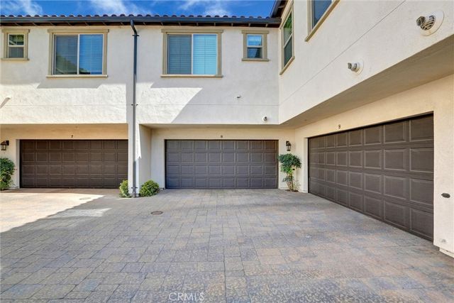 2785 E Berry Loop Privado, Ontario, CA 91761