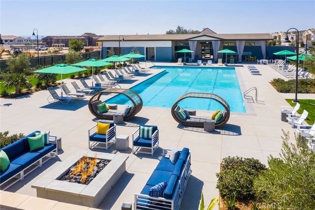 2785 E Berry Loop Privado, Ontario, CA 91761