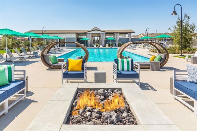 2785 E Berry Loop Privado, Ontario, CA 91761