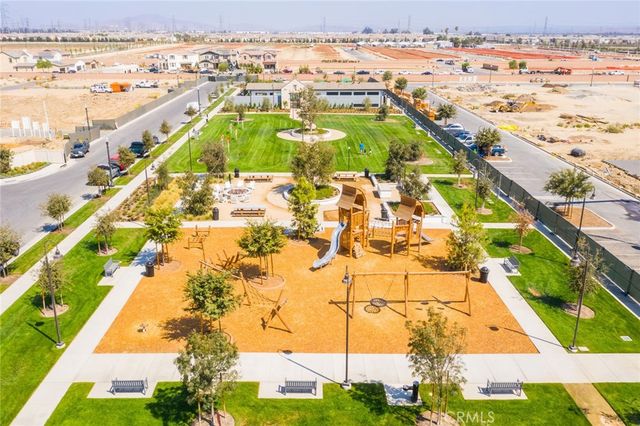2785 E Berry Loop Privado, Ontario, CA 91761