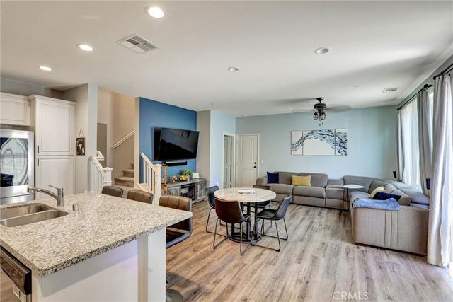 2785 E Berry Loop Privado, Ontario, CA 91761