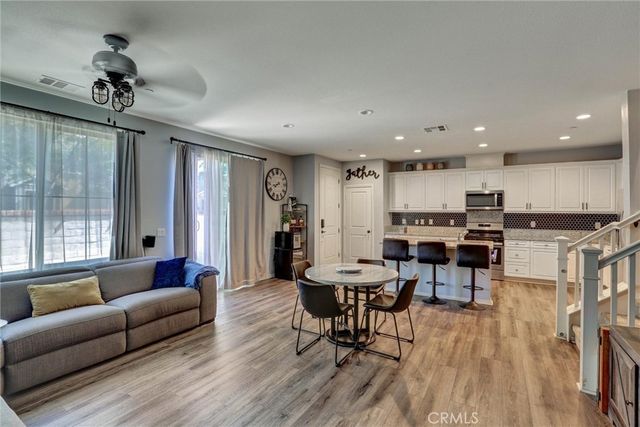 2785 E Berry Loop Privado, Ontario, CA 91761