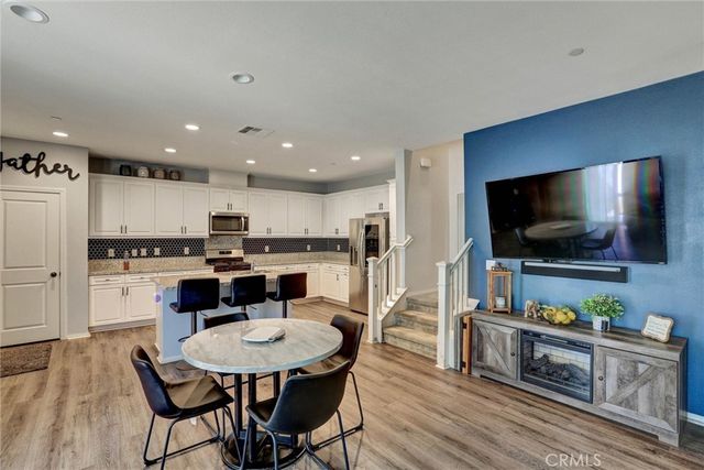 2785 E Berry Loop Privado, Ontario, CA 91761