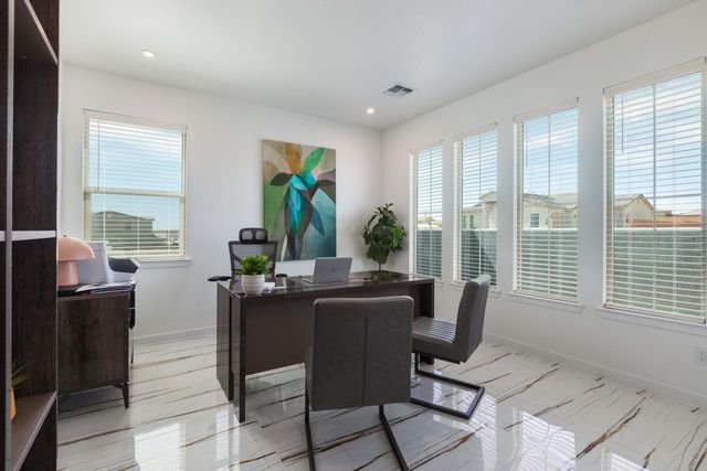 6820 Quivira Drive NW, Albuquerque, NM 87120