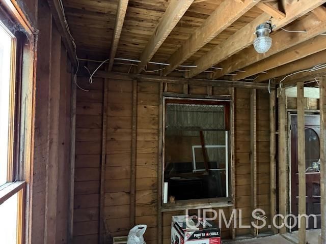 19336 W Edwards Avenue, Houghton, MI 49931