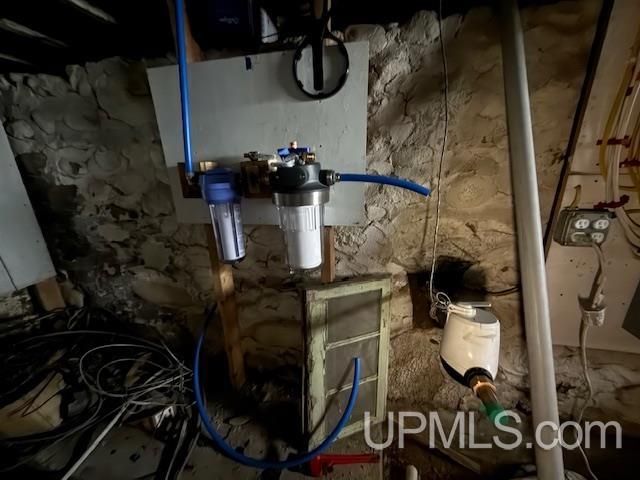 19336 W Edwards Avenue, Houghton, MI 49931