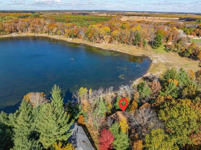 W7980 Glacier Lane, Oxford, WI 53952