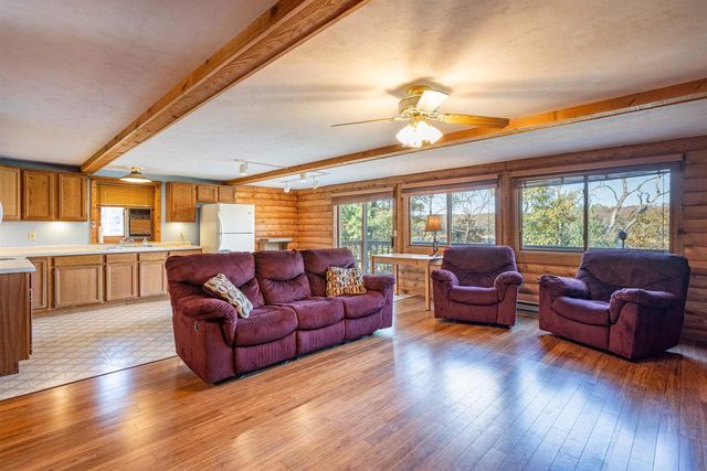 W7980 Glacier Lane, Oxford, WI 53952