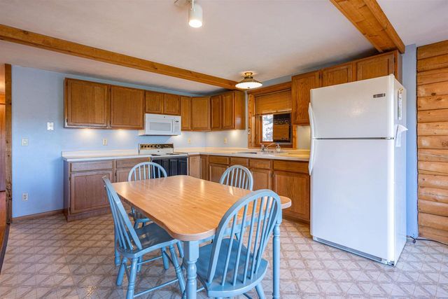 W7980 Glacier Lane, Oxford, WI 53952