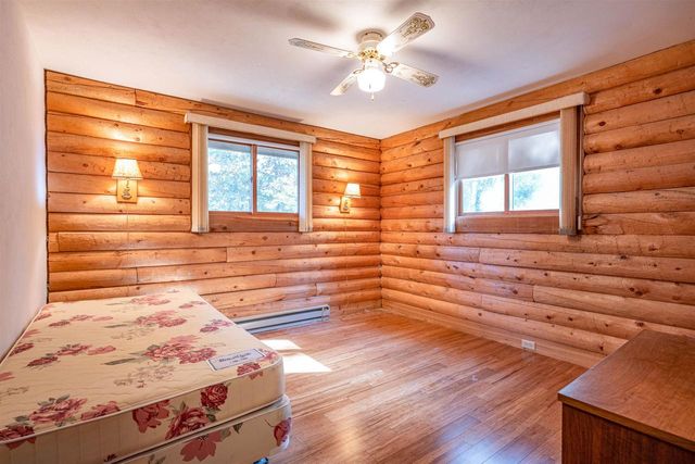 W7980 Glacier Lane, Oxford, WI 53952