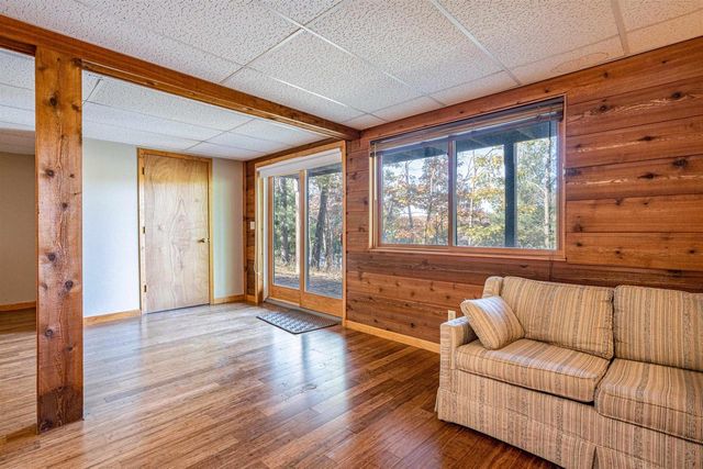 W7980 Glacier Lane, Oxford, WI 53952