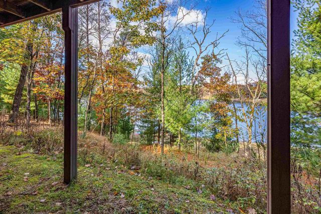 W7980 Glacier Lane, Oxford, WI 53952