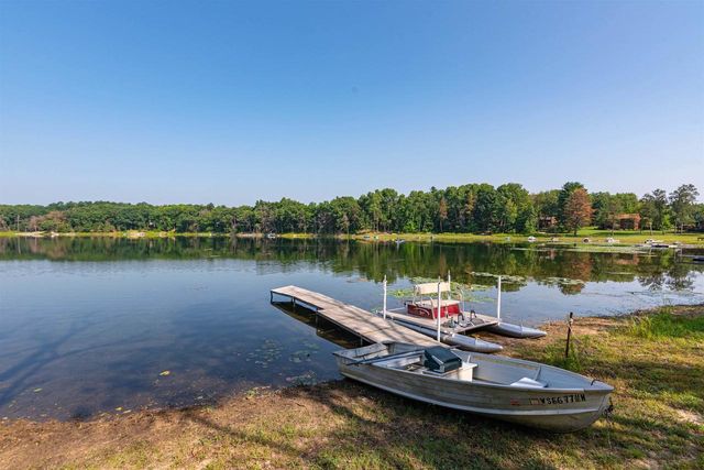 W7980 Glacier Lane, Oxford, WI 53952