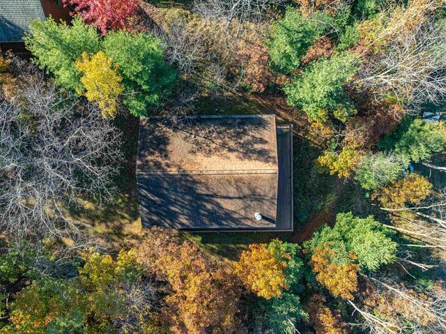 W7980 Glacier Lane, Oxford, WI 53952