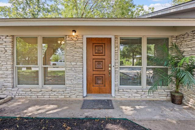 3205 Whites DR, Austin, TX 78735