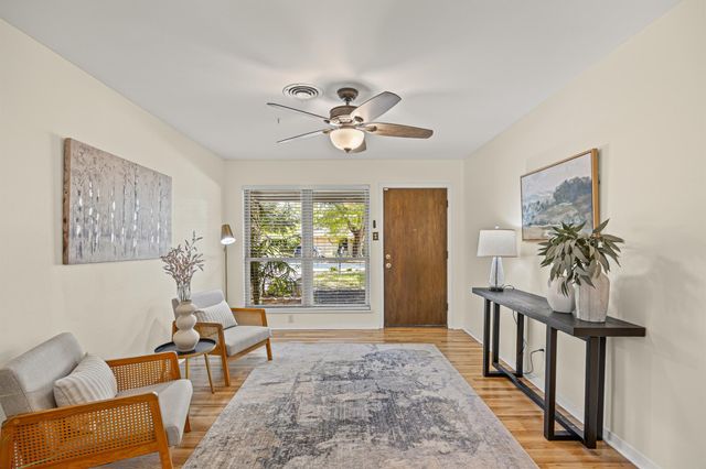 3205 Whites DR, Austin, TX 78735