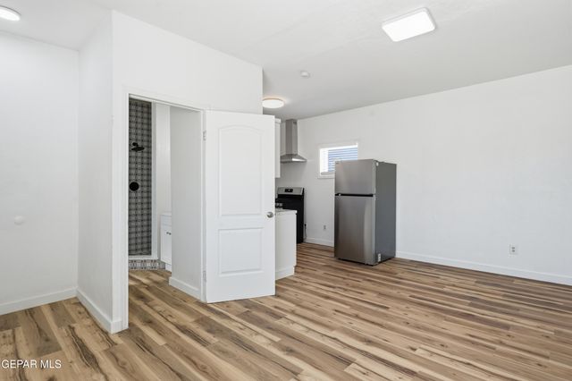 8929 Robert Drive Back, El Paso, TX 79904