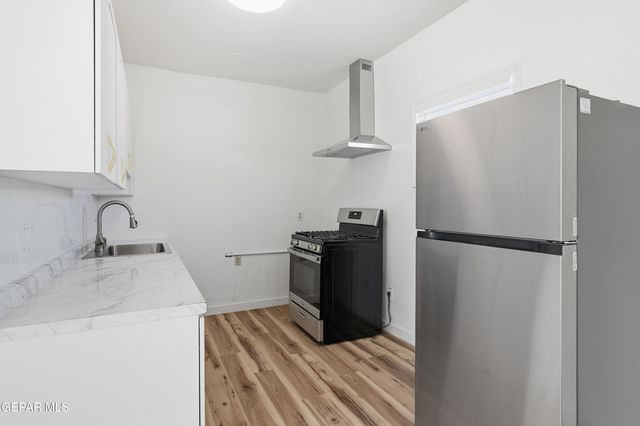 8929 Robert Drive Back, El Paso, TX 79904