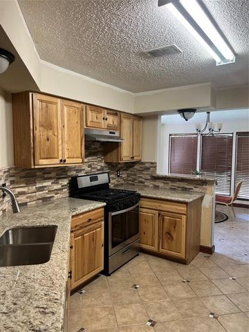 11002 Landsbury Circle, Houston, TX 77099