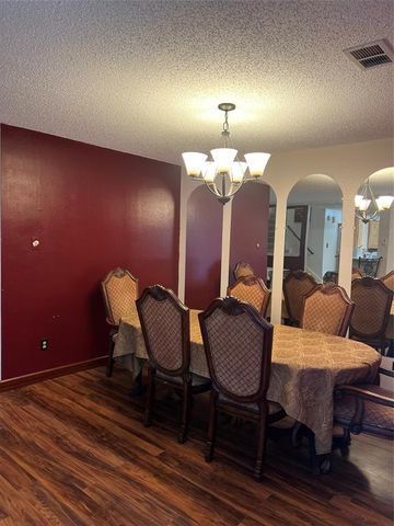 11002 Landsbury Circle, Houston, TX 77099