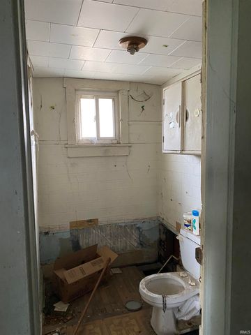 2306 S Washington Street, Marion, IN 46953