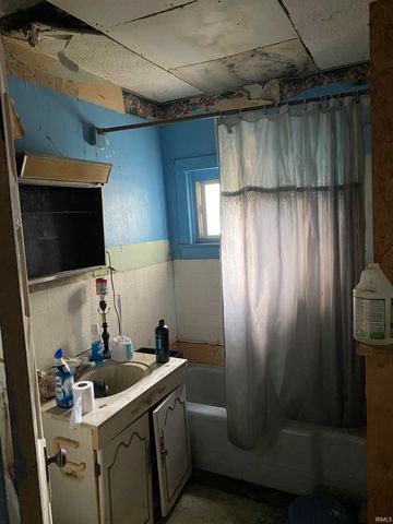 2306 S Washington Street, Marion, IN 46953