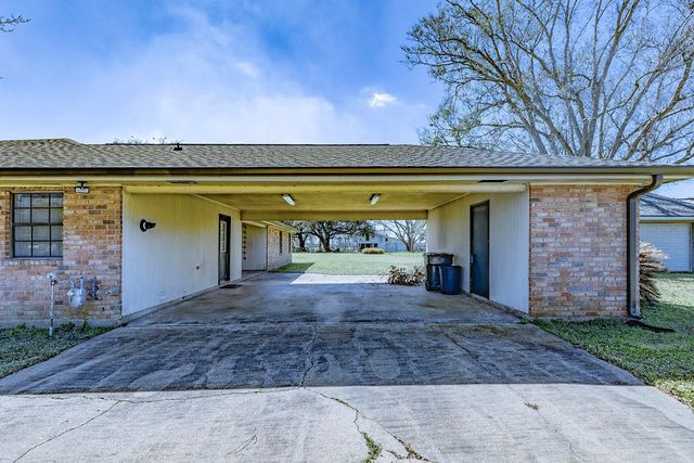200 Corral Way Drive, Bourg, LA 70343