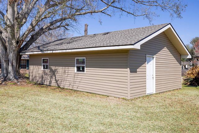 200 Corral Way Drive, Bourg, LA 70343