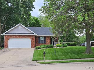 700 Vassar Drive, Edwardsville, IL 62025