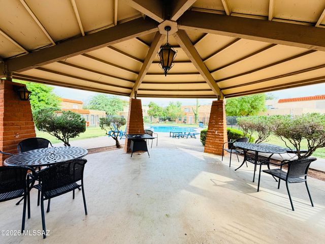 1949 N Camino Serna C, Tucson, AZ 85715