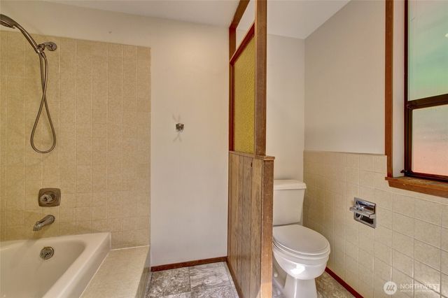7079 NE 163rd Street, Kenmore, WA 98028