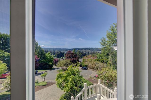 7079 NE 163rd Street, Kenmore, WA 98028