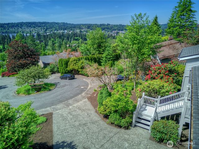 7079 NE 163rd Street, Kenmore, WA 98028