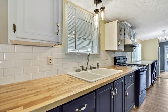 2400 LEMUR DRIVE, Holiday, FL 34690