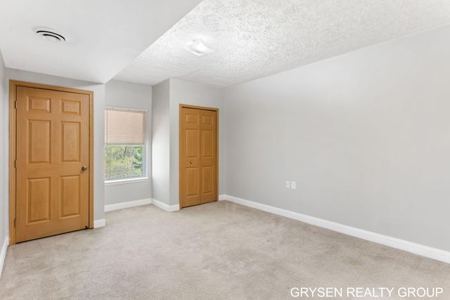 5752 East Town Drive 9, Hudsonville, MI 49426