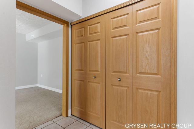 5752 East Town Drive 9, Hudsonville, MI 49426