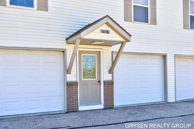 5752 East Town Drive 9, Hudsonville, MI 49426